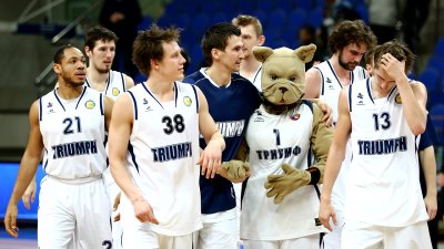 «Триумф» победил в Екатерибурге