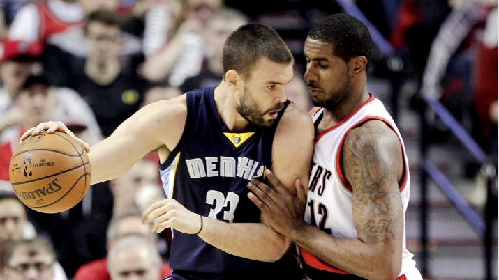 Марк Газоль (слева) и ЛаМаркус Олдридж