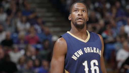 Тони Даглас