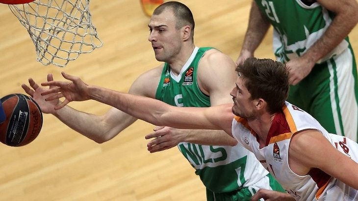 Казанцы одержали первую победу за последние три матча