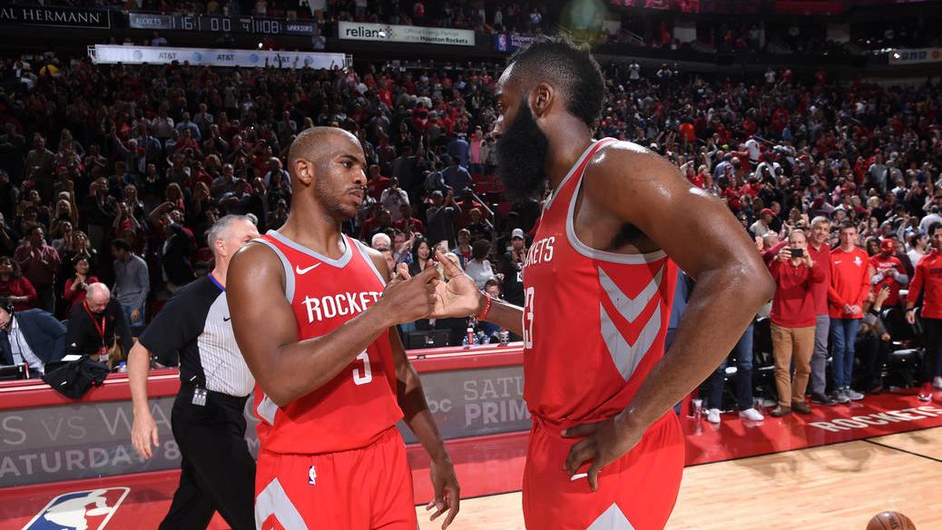 Джеймс Харден (справа) и Крис Пол