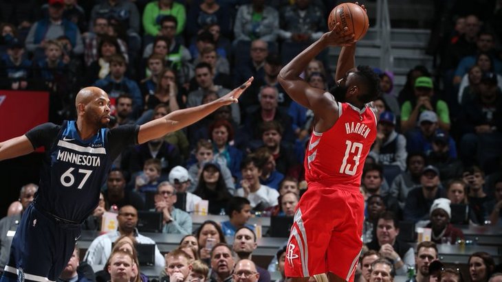 Джеймс Харден в атаке