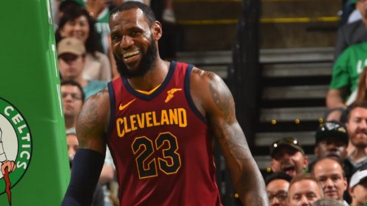 Леброн Джеймс