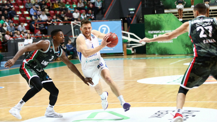 УНИКС — «Зенит»