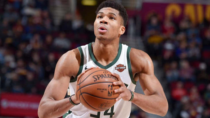 Яннис Адетокунбо