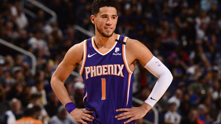 Девин Букер