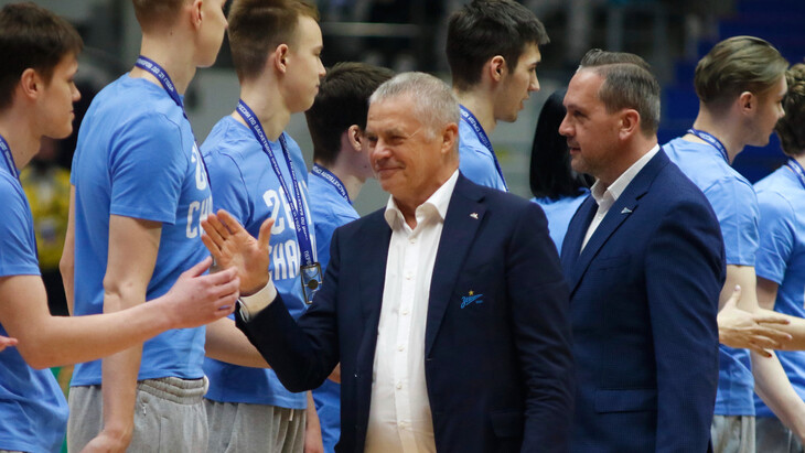 Александр Медведев