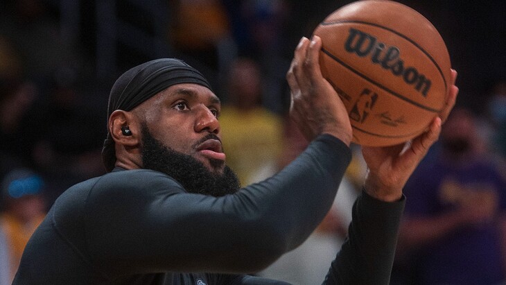 Леброн Джеймс