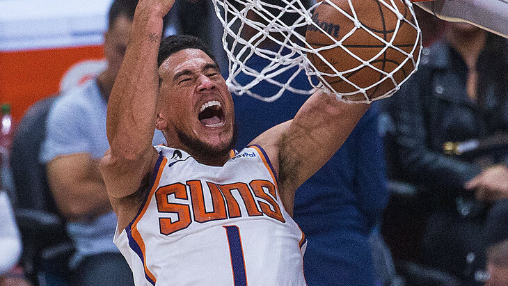 Девин Букер