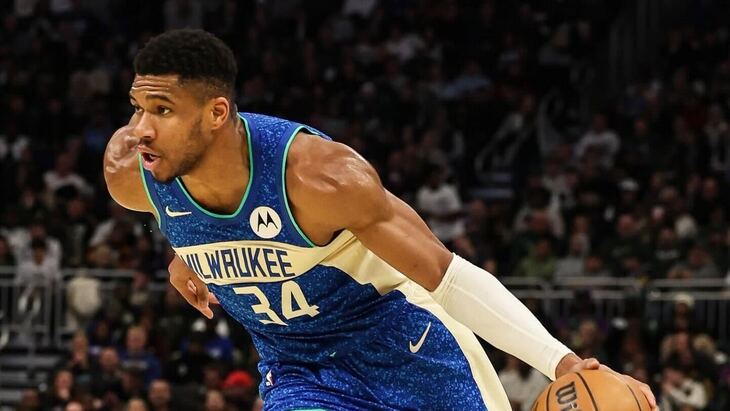 Яннис Адетокумбо