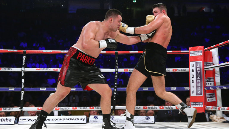 Джозеф Паркер (слева) победил Хьюи Фьюри