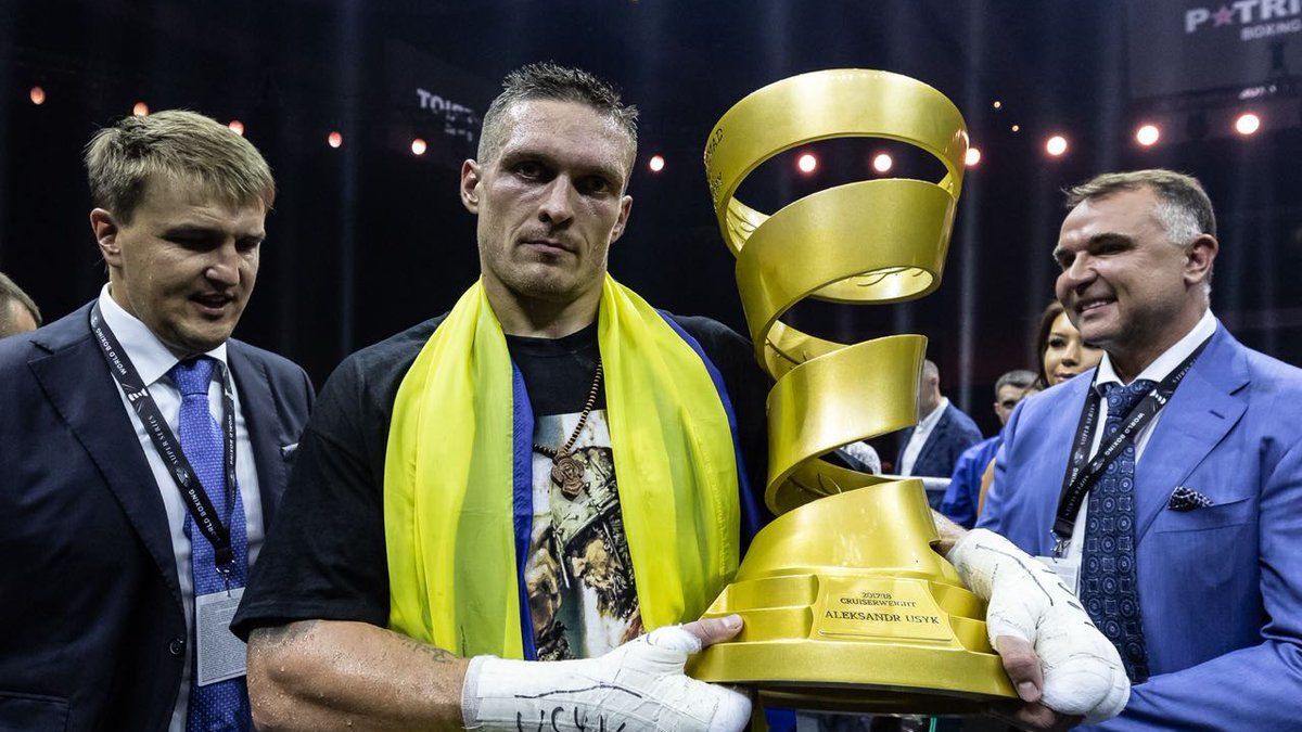 Александр Усик