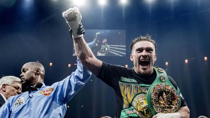 Александр Усик