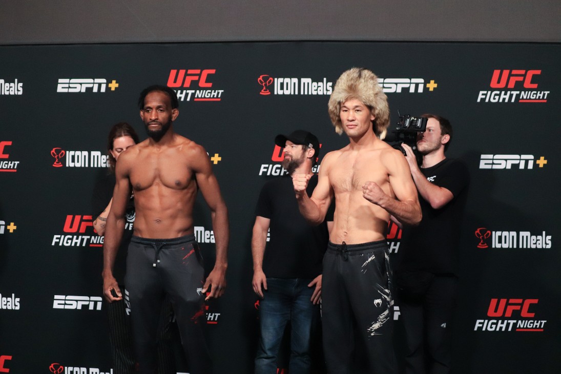 Шавкат Рахмонов и Нил Мэгни