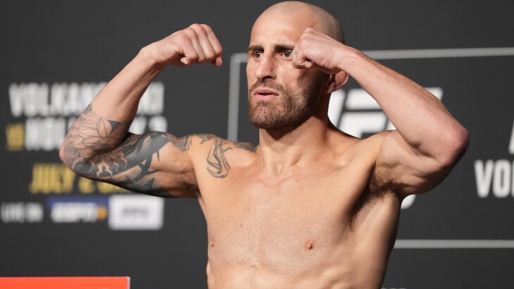 Александр Волкановски