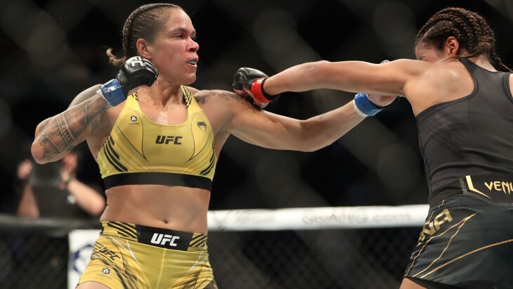 Аманда Нунес и Джулианна Пенья