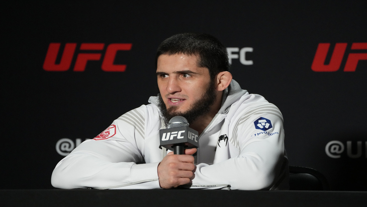 Ислам Махачев