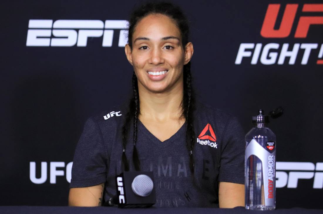 Тайла Сантос