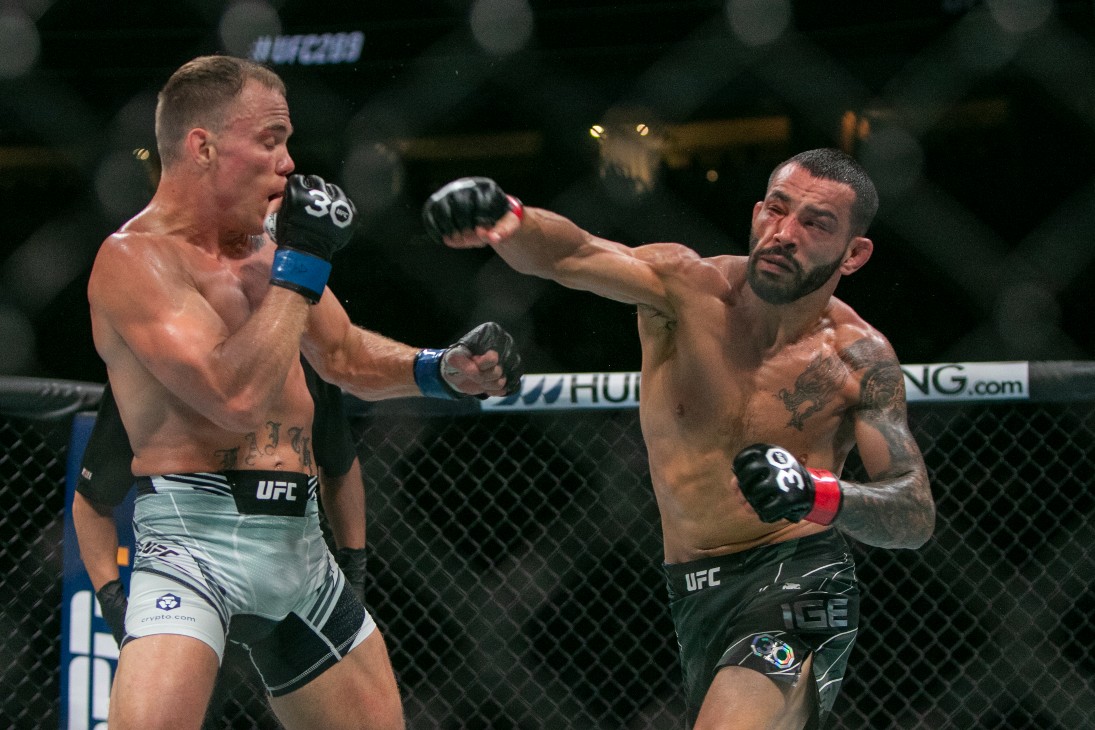 Нэйт Ландвер против Дэна Иге