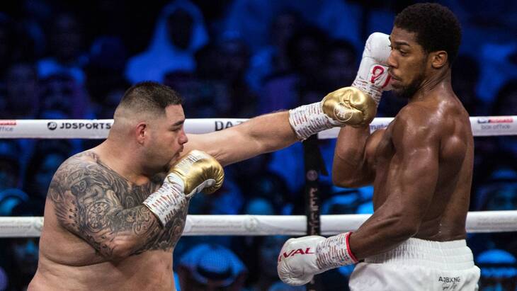 Энди Руис (слева)