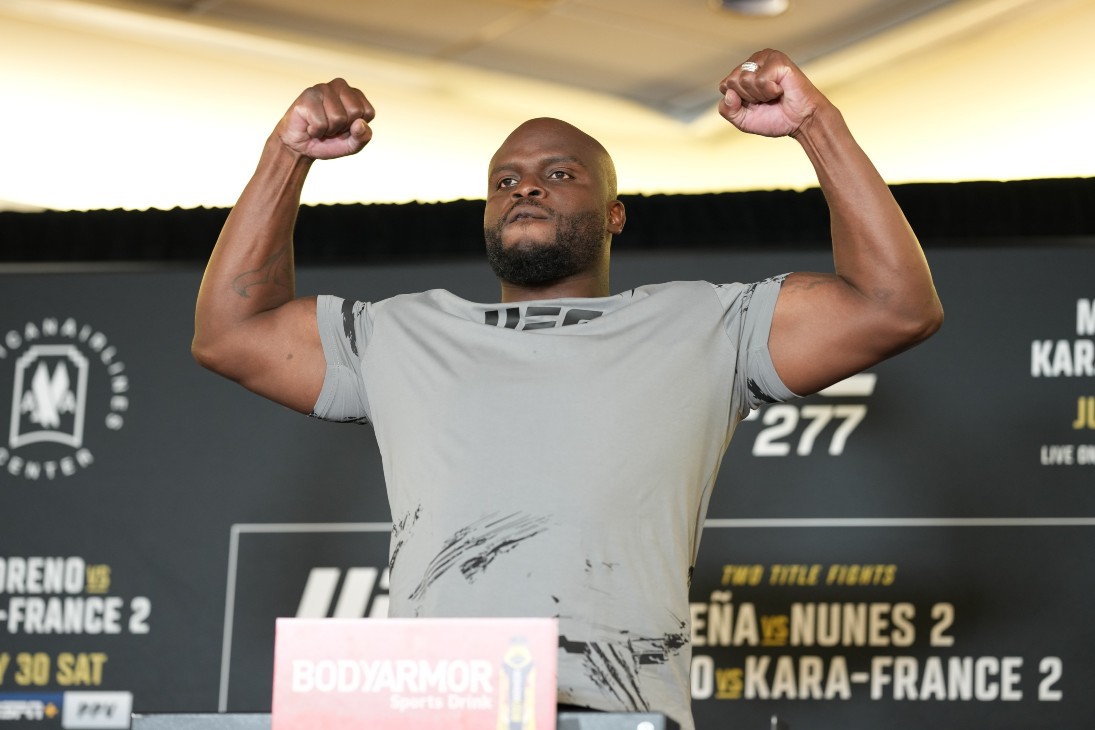 Деррик Льюис