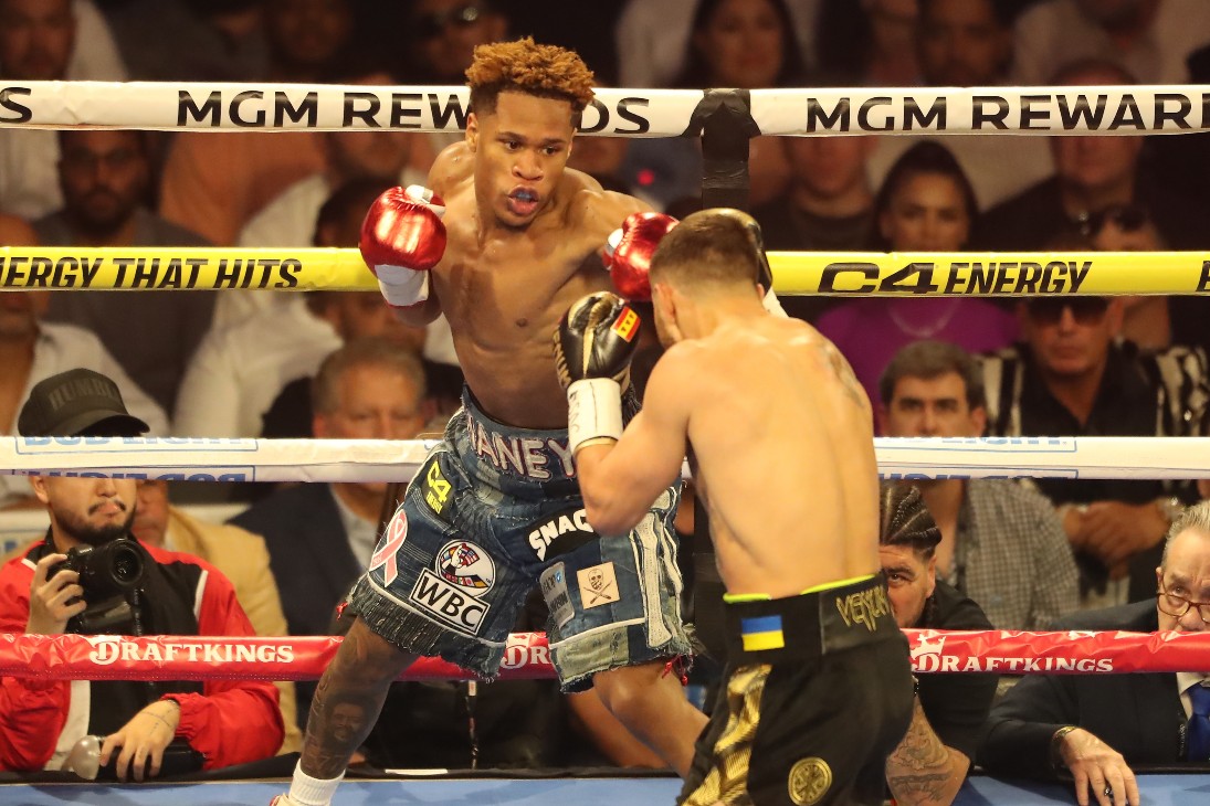 Девин Хэйни против Василия Ломаченко