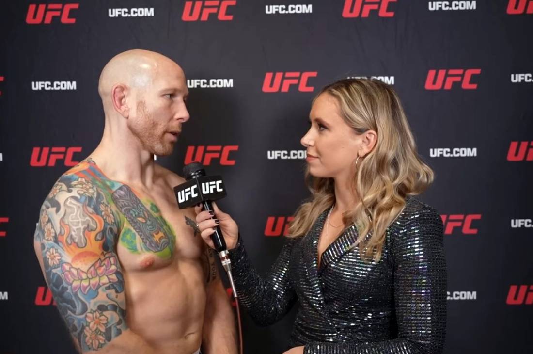 Джош Эммет (слева)