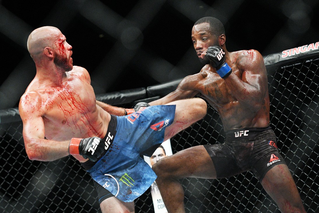 Леон Эдвардс (справа)