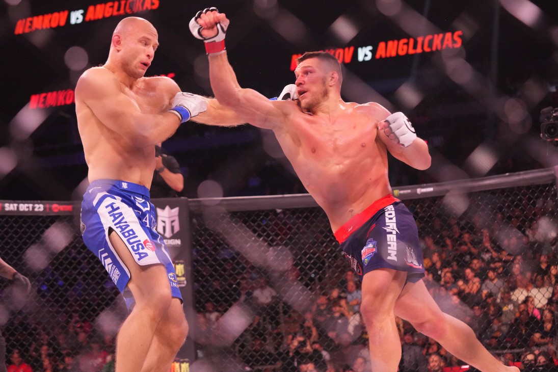 Вадим Немков (справа)