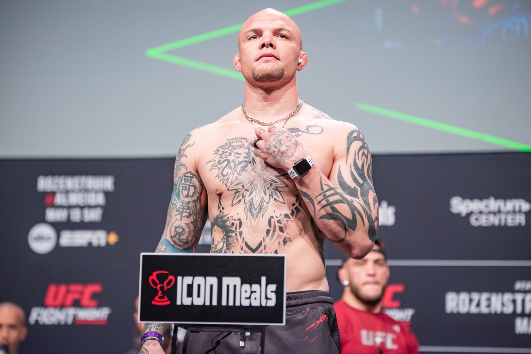 Энтони Смит