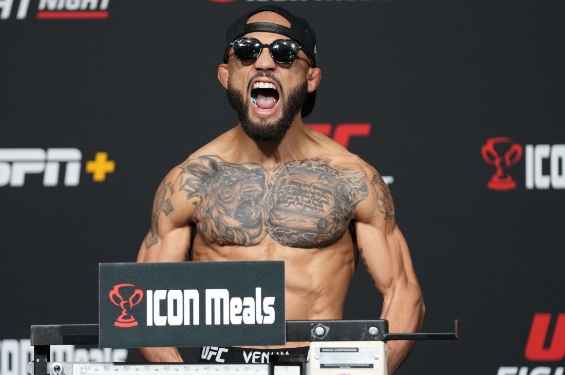 Майлз Джонс