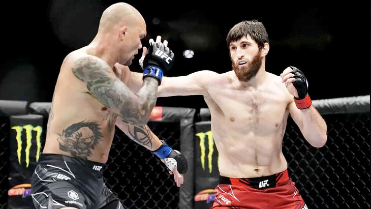 Магомед Анкалаев (справа) Магомед Анкалаев (справа)