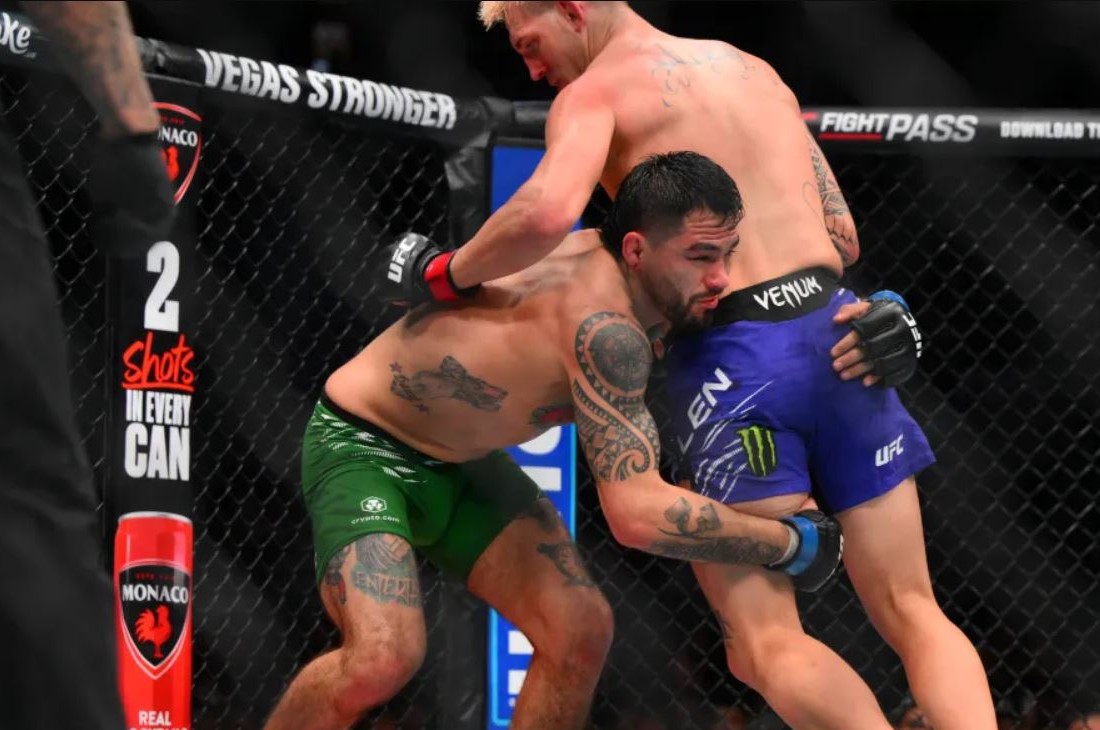 Энтони Эрнандез против Брендана Аллена