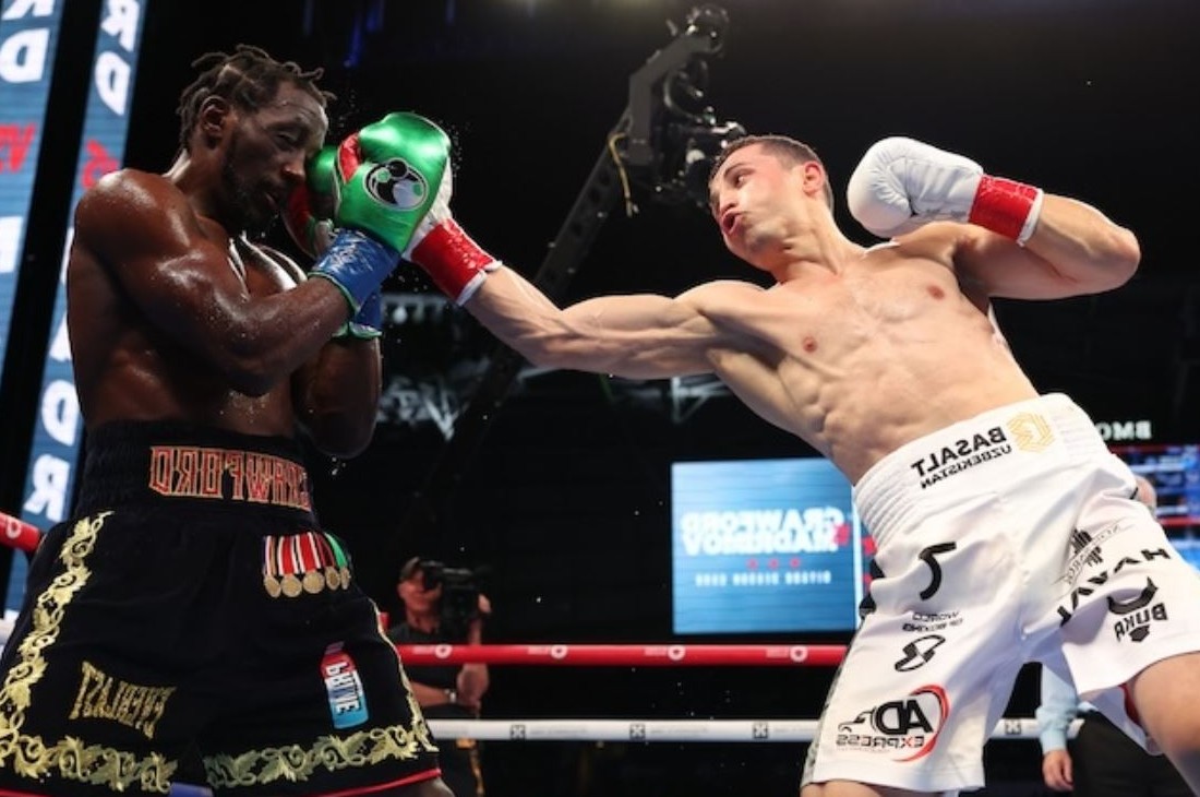 Теренс Кроуфорд (слева)