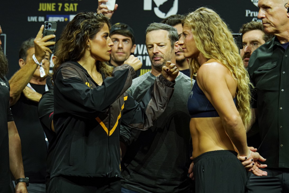 Джулианна Пенья и Кайла Харрисон