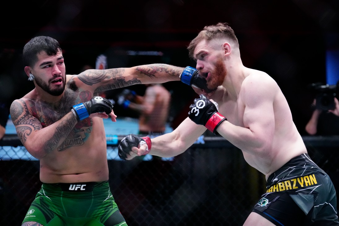 Эдмен Шахбазян (справа)