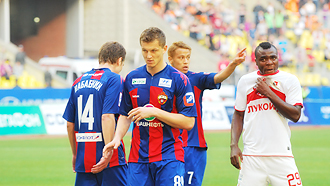 Эпизод из матча ЦСКА — «Спартак»