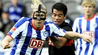 Это не первый случай, когда Воронину придется играть в специальной маске