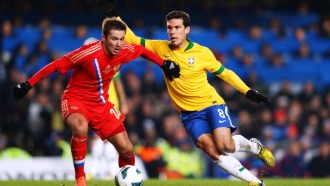 Виктор Файзулин (слева) против Эрнанеса Виктор Файзулин (слева) против Эрнанеса