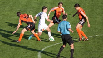 «Нефтехимик» — «Урал»