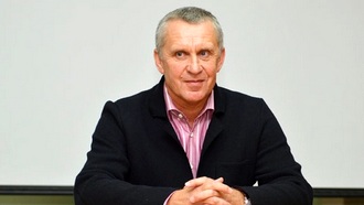 Леонид Кучук