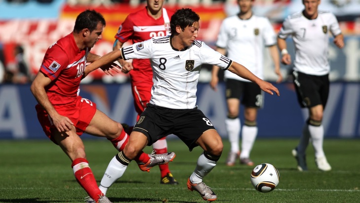 Месут в сборной