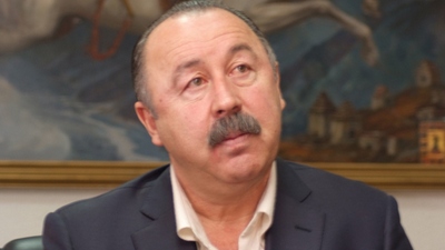 Валерий Газзаев