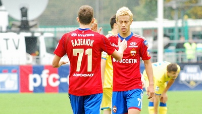 Константин Базелюк и Кейсуке Хонда