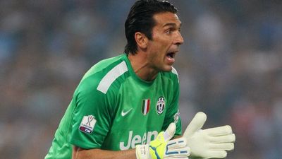 Джанлуиджи Буффон Джанлуиджи Буффон