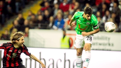 Ларс Штиндль забивает второй мяч