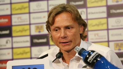 Валерий Карпин