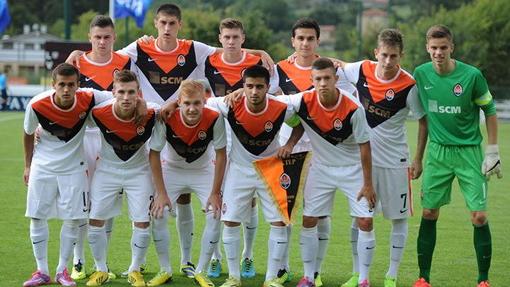 Футболисты юношеской команды «Шахтера»