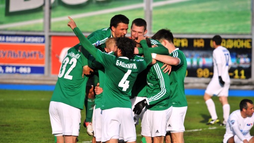 Футболисты «Томи»