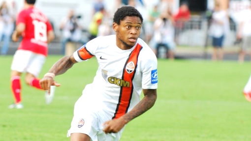 Луис Адриано